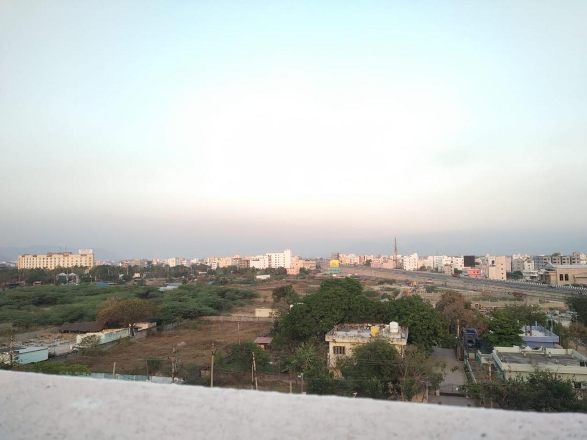 Sls Homestay - Luxury Ac Service Apartments 1Bhk, 2Bhk, 3Bhk - Direct Flyover To Alipiri Tirumala Gate - Walk To Ps4 Pure Veg Restaurants, Supermarkets - Near To National Highway & Padmavathi Amma Temple - Modular Kitchen, Living Room -Free Superfast Тирупати Экстерьер фото