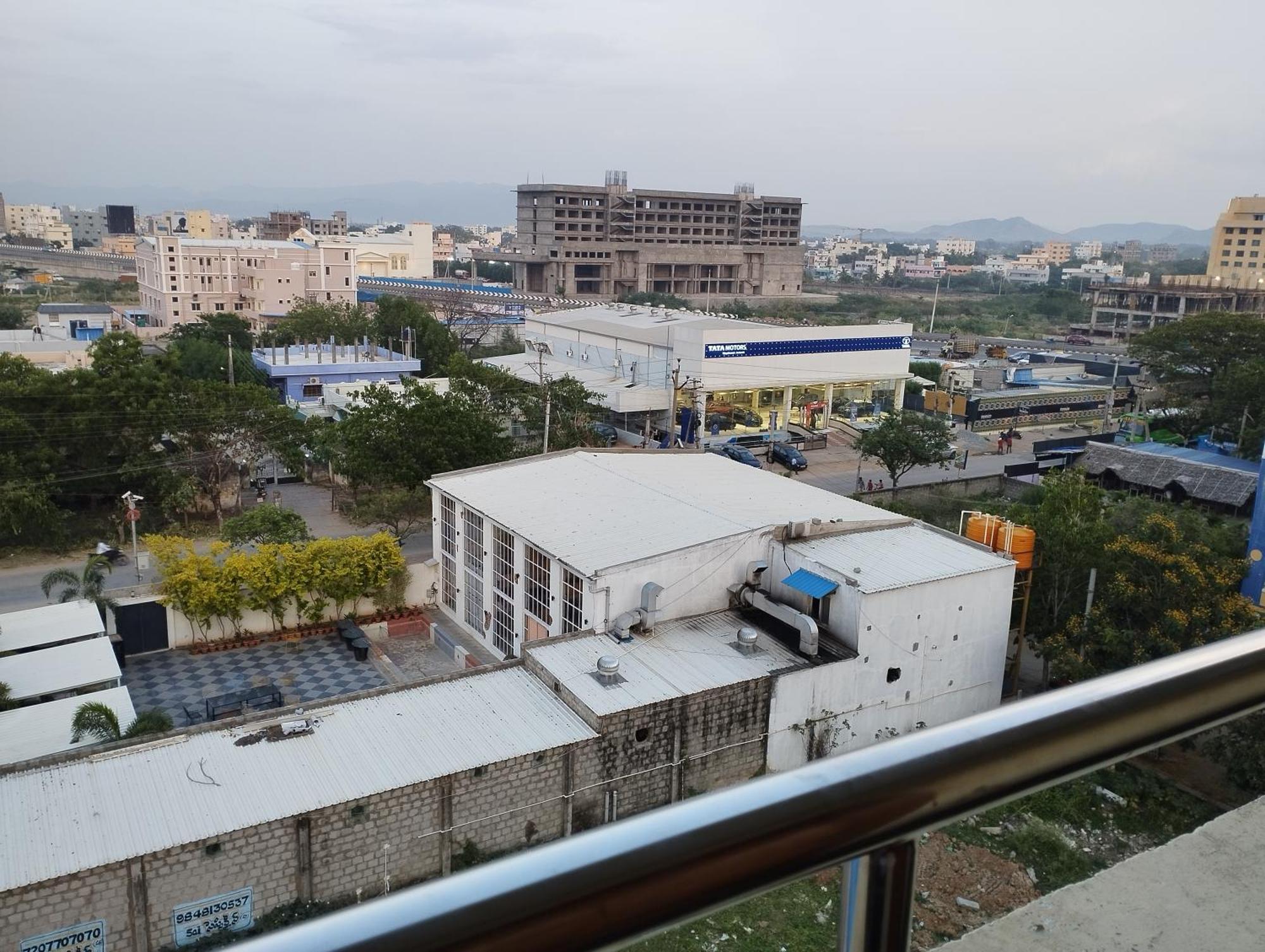 Sls Homestay - Luxury Ac Service Apartments 1Bhk, 2Bhk, 3Bhk - Direct Flyover To Alipiri Tirumala Gate - Walk To Ps4 Pure Veg Restaurants, Supermarkets - Near To National Highway & Padmavathi Amma Temple - Modular Kitchen, Living Room -Free Superfast Тирупати Экстерьер фото