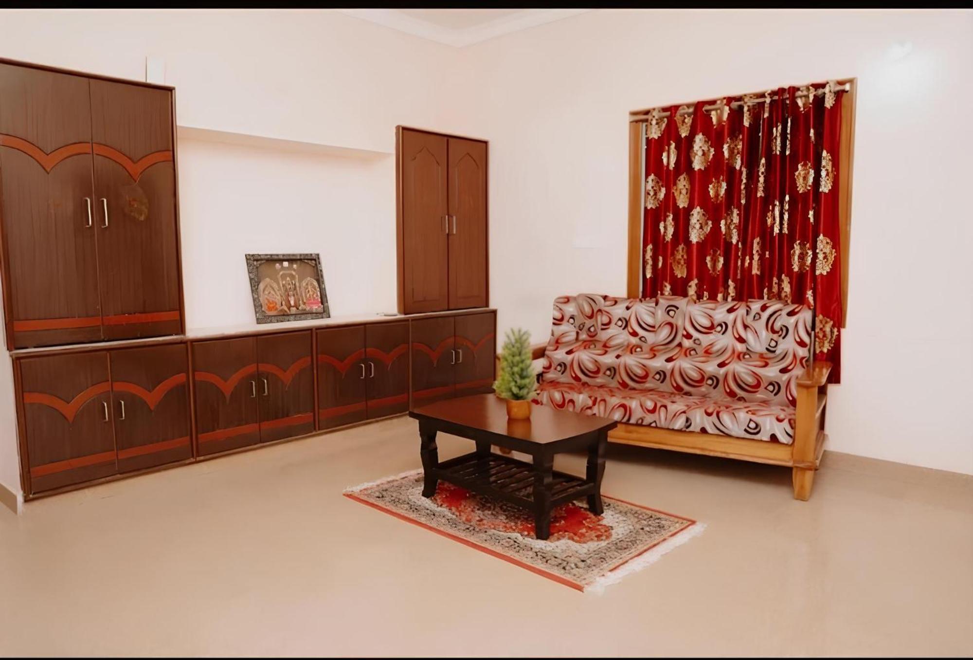 Sls Homestay - Luxury Ac Service Apartments 1Bhk, 2Bhk, 3Bhk - Direct Flyover To Alipiri Tirumala Gate - Walk To Ps4 Pure Veg Restaurants, Supermarkets - Near To National Highway & Padmavathi Amma Temple - Modular Kitchen, Living Room -Free Superfast Тирупати Экстерьер фото